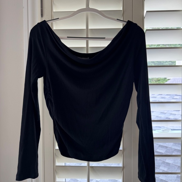 Le Bop Scarlet Off Shoulder Top - Picture 5 of 5